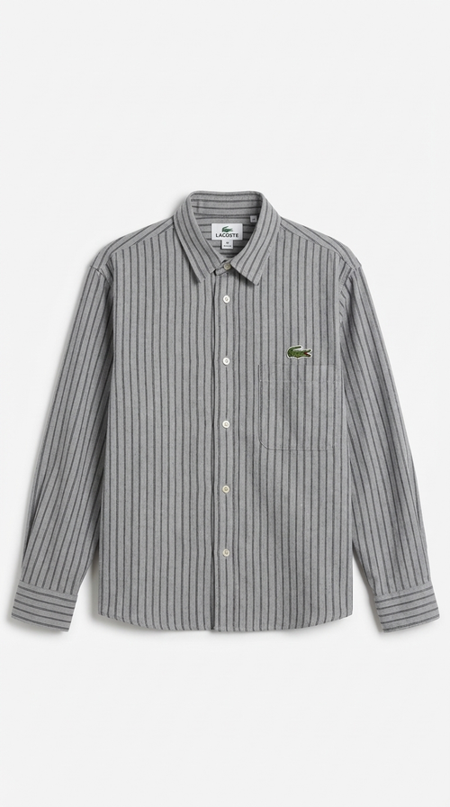 Chemise noire à rayures fines à manches longues